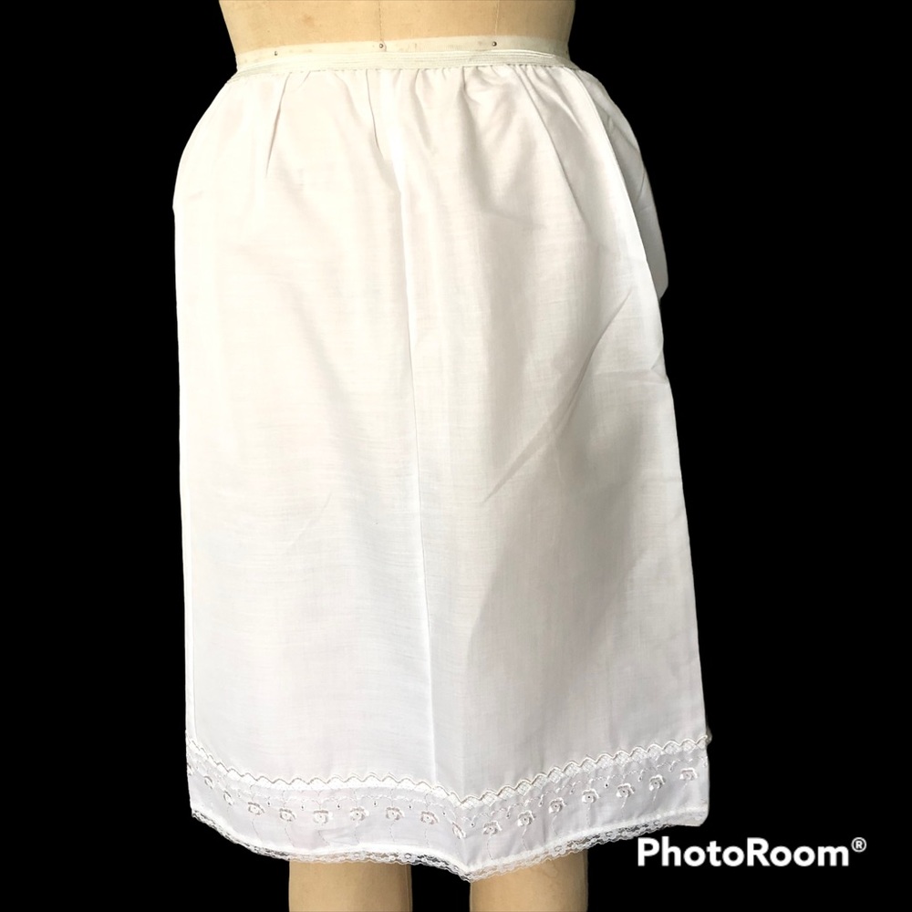 Vintage White Eyelet Slip By Denise Lingerie Co Johnson city Tennessee xxl
